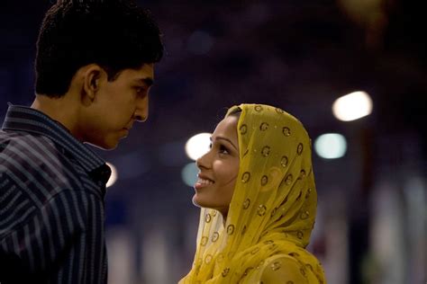 Slumdog Millionaire – bir aşk hikayesi, kaderin cilvesi ve heyecan dolu bir yolculuk!