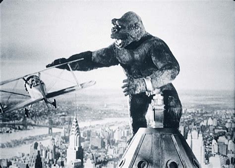 King Kong 1930'ların ikonik yaratığıyla vahşi bir aşk hikayesi ve unutulmaz görsel efektler!